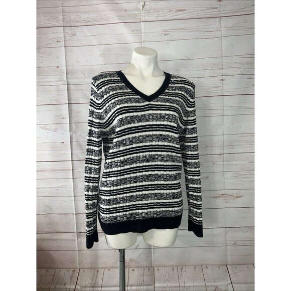 Croft Barrow Women's Size L Pullover Long Sleeve V Neck Knit Sweater Black White - Picture 2 of 7